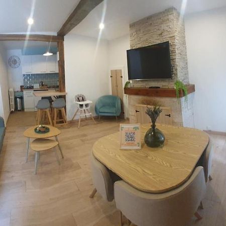 Maison De Rue: Auch Bagian luar foto