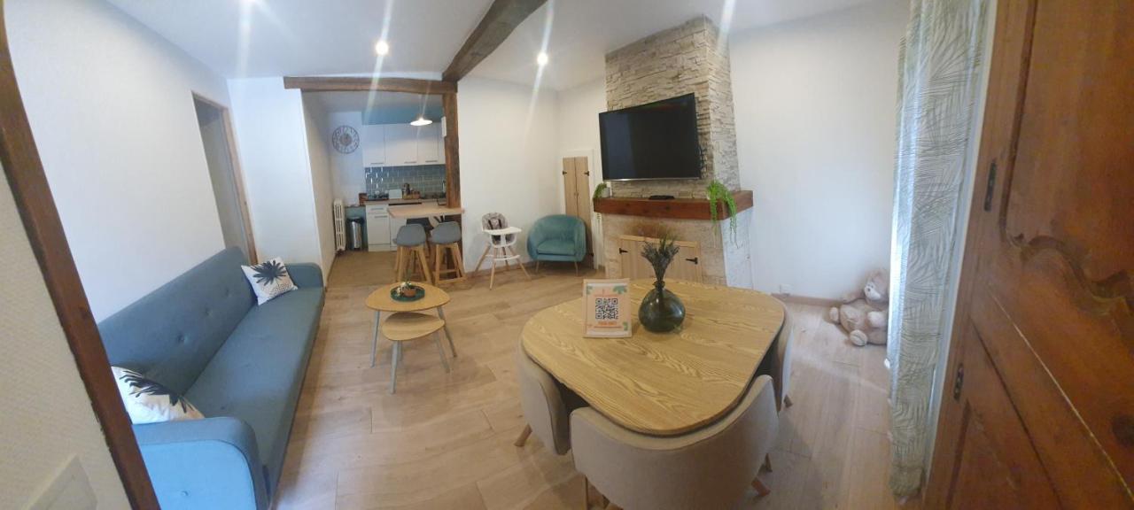 Maison De Rue: Auch Bagian luar foto